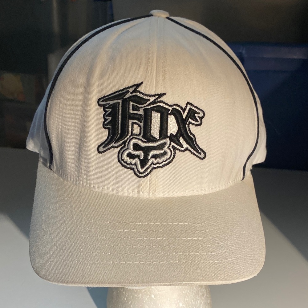 Fox Riders Co Cap in White with Black Logo Men’s L/XL